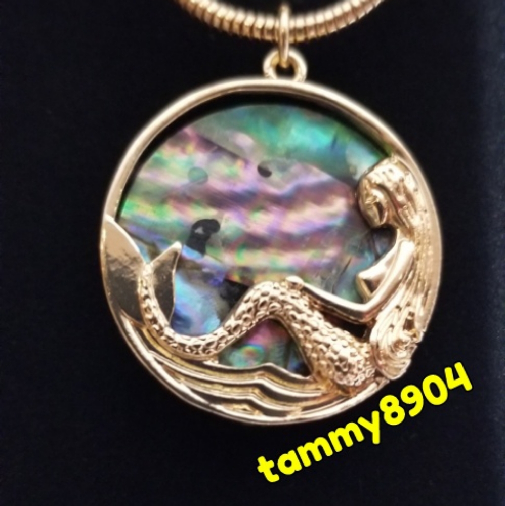 Abalone Mermaid Necklace Set